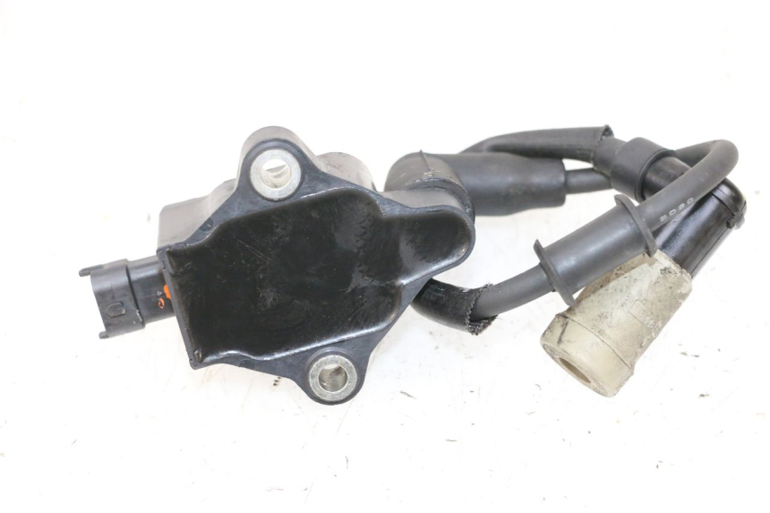 photo de IGNITION COIL PIAGGIO MP3 HPE 300 (2019 - 2026) - Technical close-up