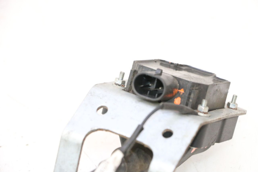 photo de COIL PIAGGIO MP3 LT 400 (2007 - 2012) - Alternative perspective