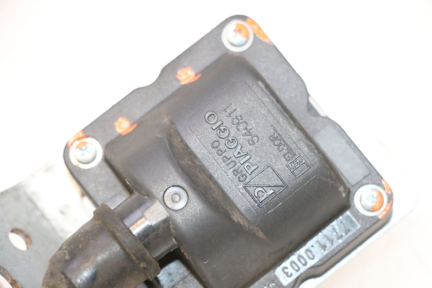 photo de COIL PIAGGIO MP3 LT 400 (2007 - 2012) - Fixing points details