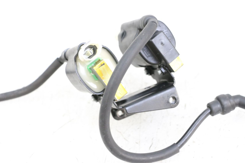 photo de IGNITION COIL ROYAL ENFIELD CONTINENTAL GT 650 (2019 - 2024) - Alternative perspective