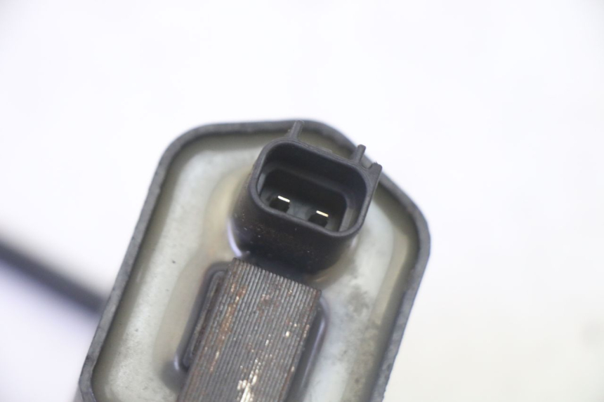 photo de IGNITION COIL PEUGEOT SATELIS 125 (2013 - 2018) - Surface and material condition