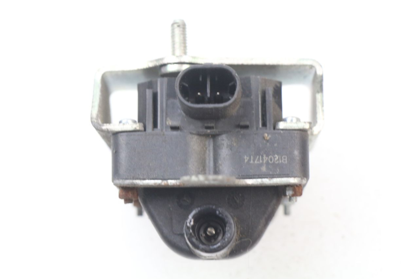 photo de IGNITION COIL PIAGGIO VESPA GTS IE ABS 300 (2016 - 2018) - Alternative perspective