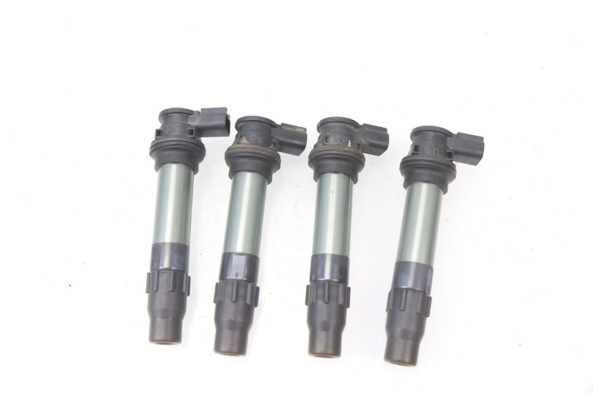 photo de IGNITION COIL HONDA VFR F 1200 (2010 - 2015) - Alternative perspective