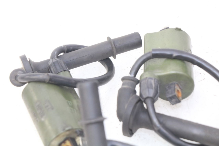 photo de COIL HONDA VFR FI RC46 800 (1998 - 2001) - Fixing points details