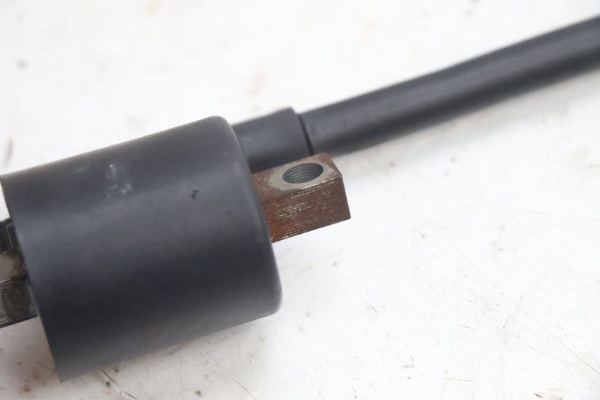 photo de COIL YAMAHA YP MAJESTY 125 (2002 - 2006) - Fixing points details