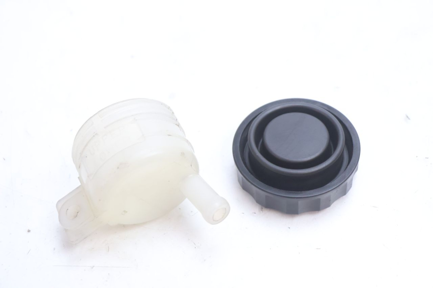 photo de BRAKE FLUID JAR KAWASAKI ER-6 ER6 N 650 (2005 - 2009) - Technical close-up
