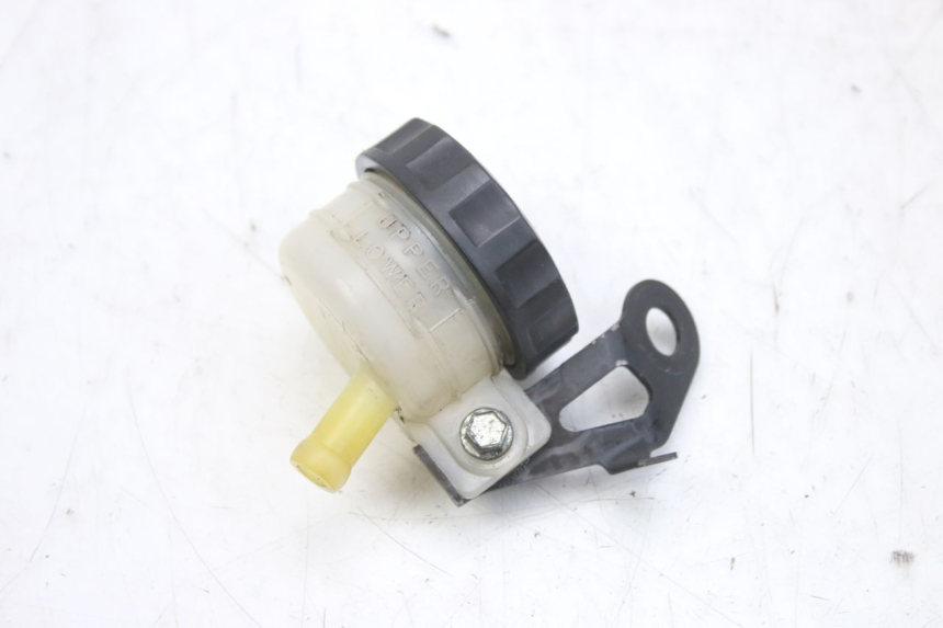 photo de BRAKE FLUID RESERVOIR TRIUMPH SPRINT ST 955 (1999 - 2001) - Main view