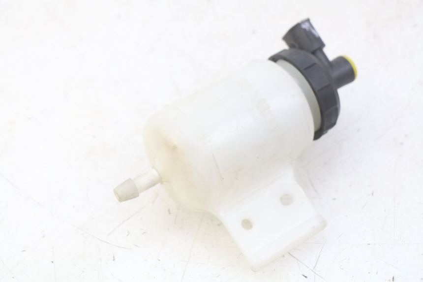 photo de BRAKE FLUID JAR RENAULT TWIZY 45 (2012 - 2019) - Zoom on usage condition