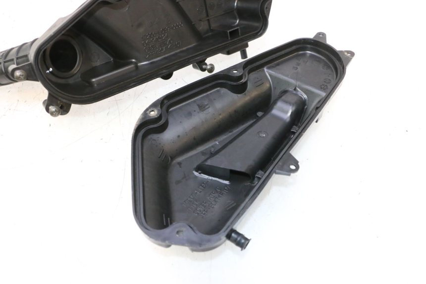 photo de AIR BOX KYMCO AGILITY PREMIUM 50 (2007 - 2010) - Surface and material condition