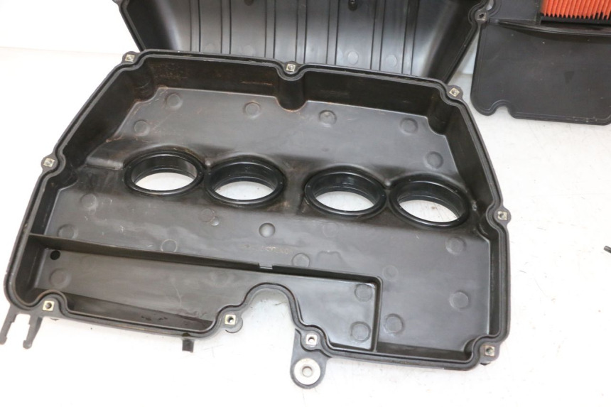 photo de AIR BOX HONDA CBR RR FIREBLADE 900 (1992 - 1994) - Distinctive features