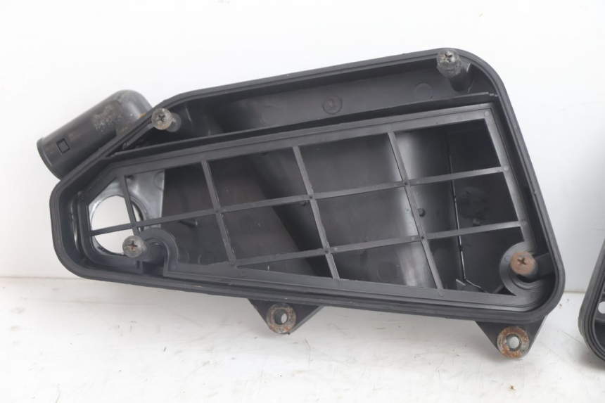 photo de AIR BOX TGB CITY RS 50 (2011 - 2016) - Fixing points details