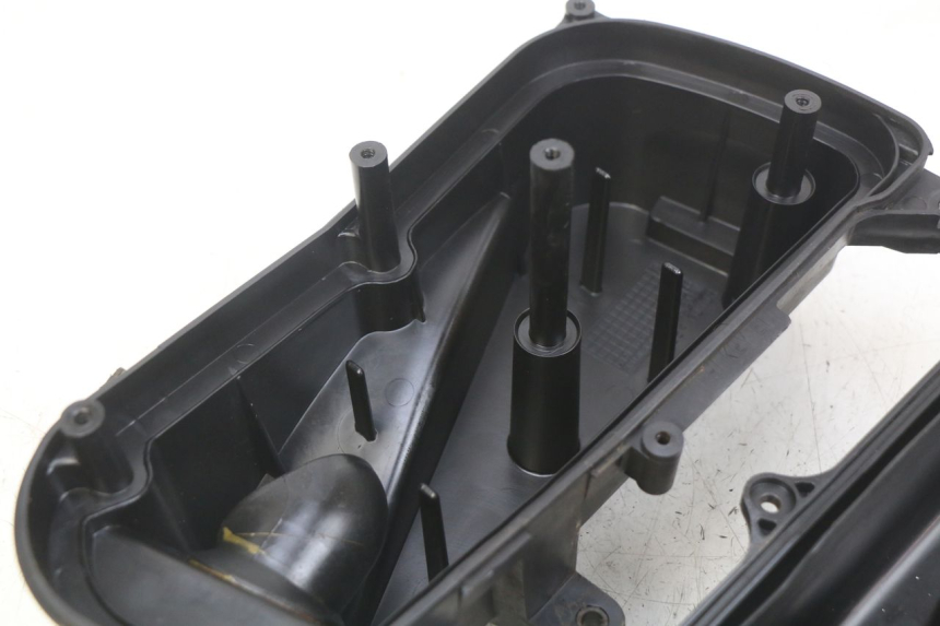 photo de AIR BOX HONDA FES PANTHEON 2T 125 (1998 - 2002) - Fixing points details