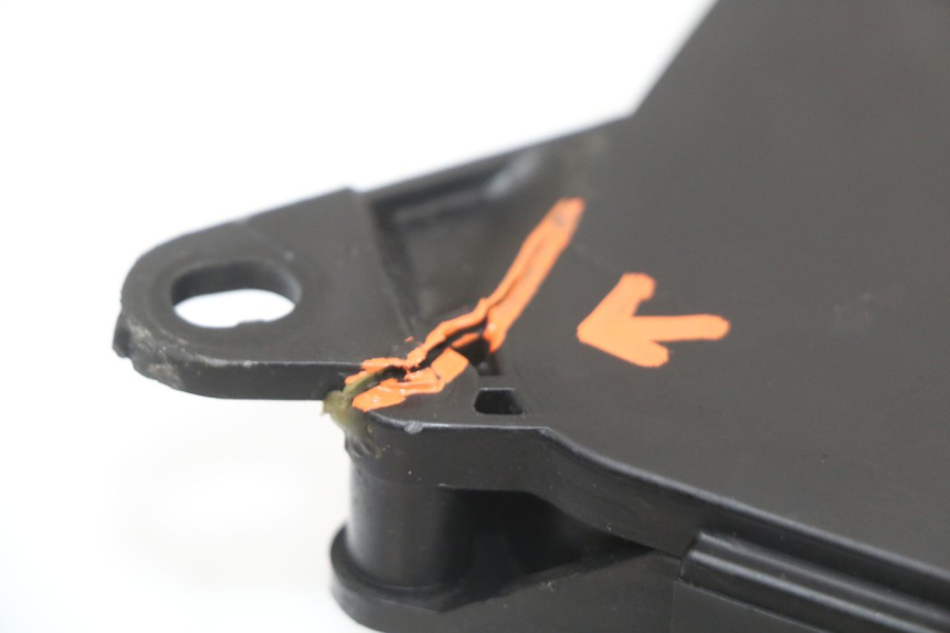 photo de AIR BOX HONDA FJS SILVER WING SILVERWING 400 (2005 - 2008) - Fixing points details