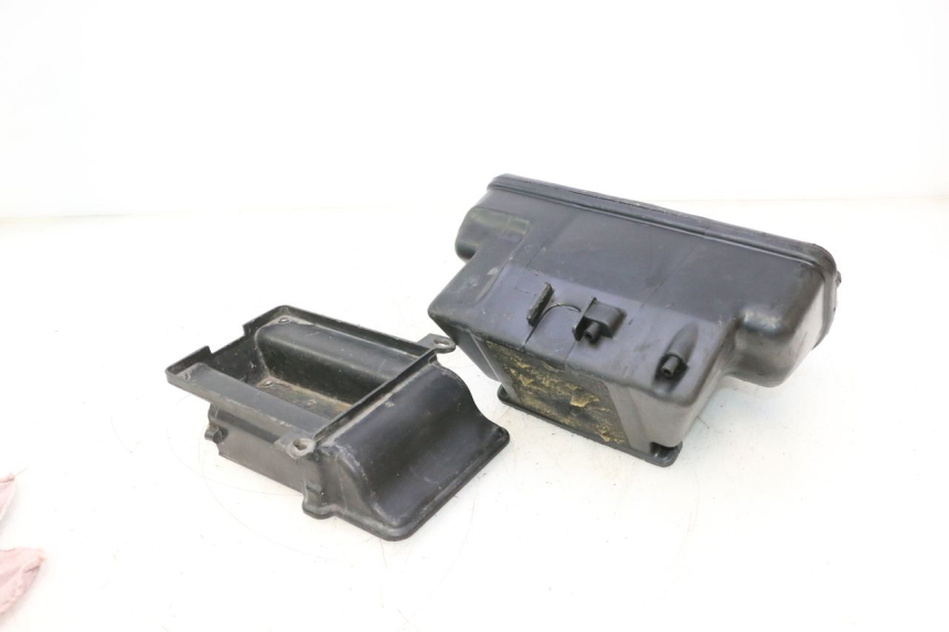 photo de AIR BOX KAWASAKI GPX F ZX750F 750 (1986 - 1990) - Technical close-up