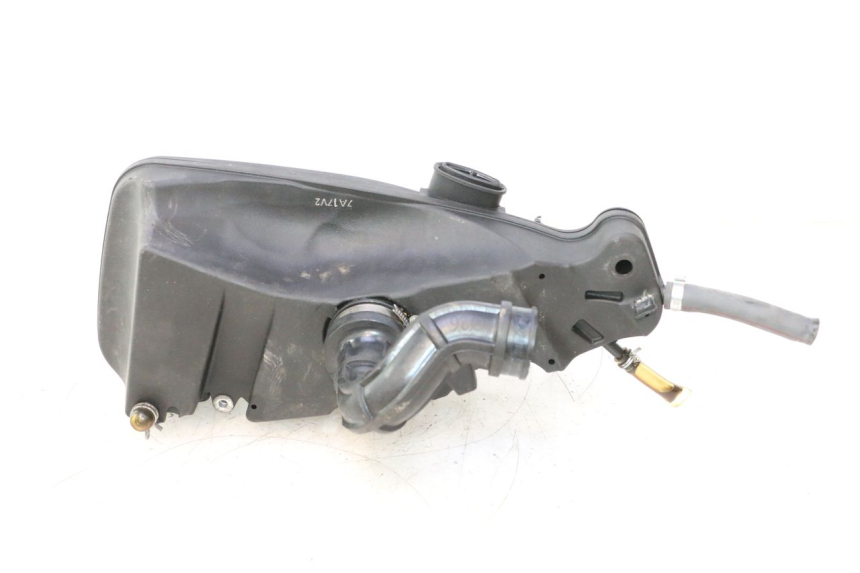 photo de AIR BOX PIAGGIO LIBERTY IGET S 125 (2016 - 2020) - Fixing points details