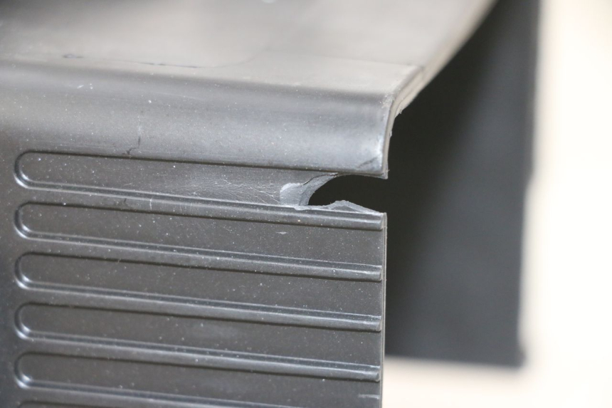 photo de AIR BOX ROYAL ENFIELD SCRAM 411 (2022 - 2024) - Fixing points details