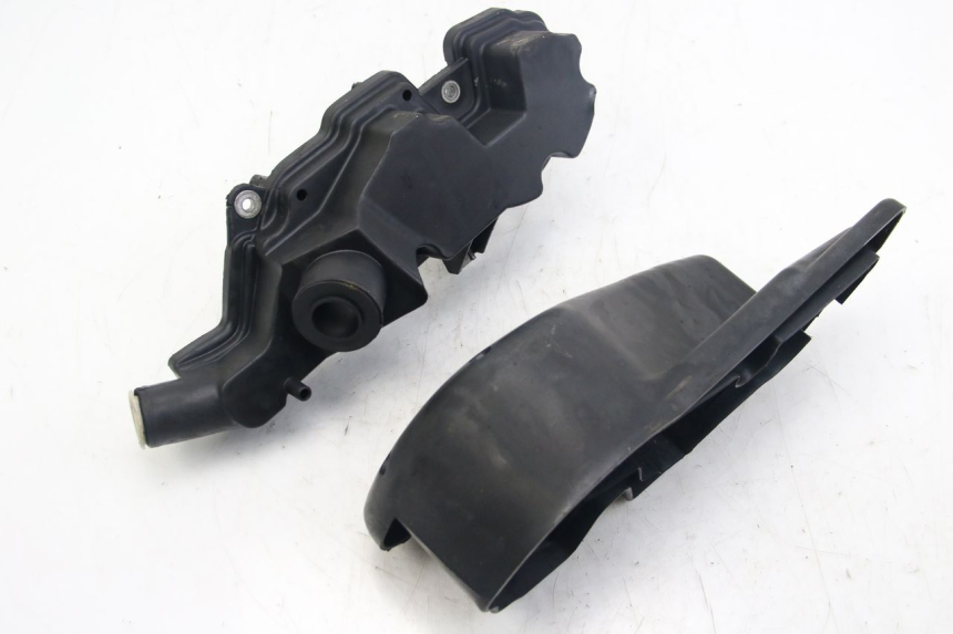 photo de AIR BOX APRILIA SCARABEO 4T 50 (2009 - 2017) - Fixing points details