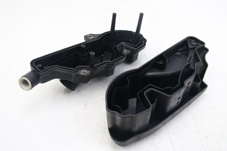 photo de AIR BOX APRILIA SCARABEO 4T 50 (2009 - 2017) - Surface and material condition