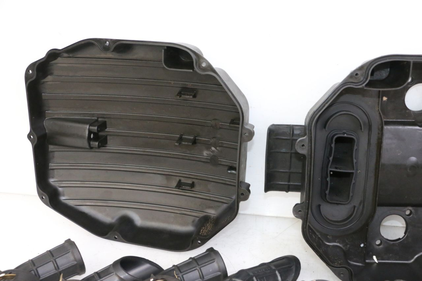 photo de AIR BOX HONDA ST PAN EUROPEAN 1300 (2002 - 2013) - Surface and material condition