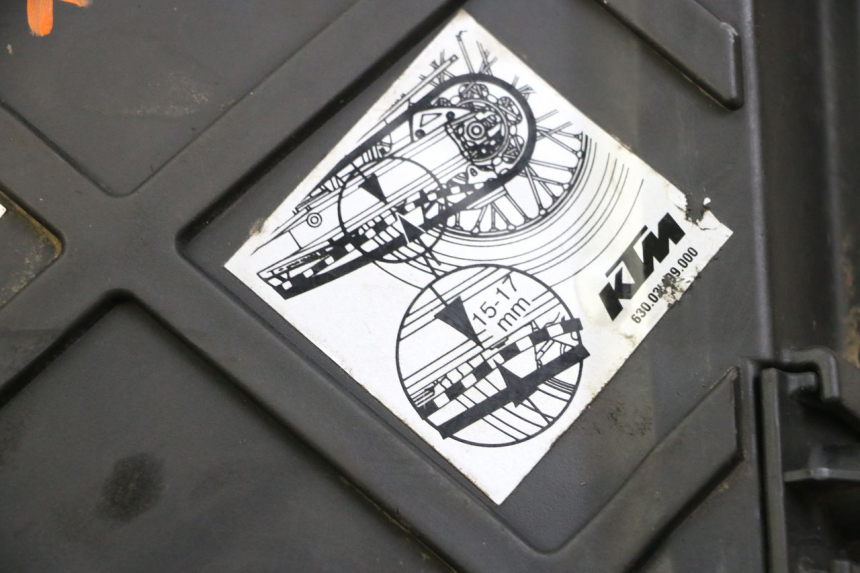 photo de AIR BOX KTM SUPERENDURO R 950 (2005 - 2009) - Component detail