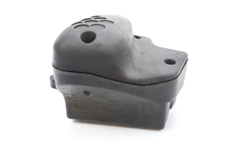 photo de AIR BOX PEUGEOT TKR TREKKER FURIOUS 50 (2005 - 2014) - Fixing points details