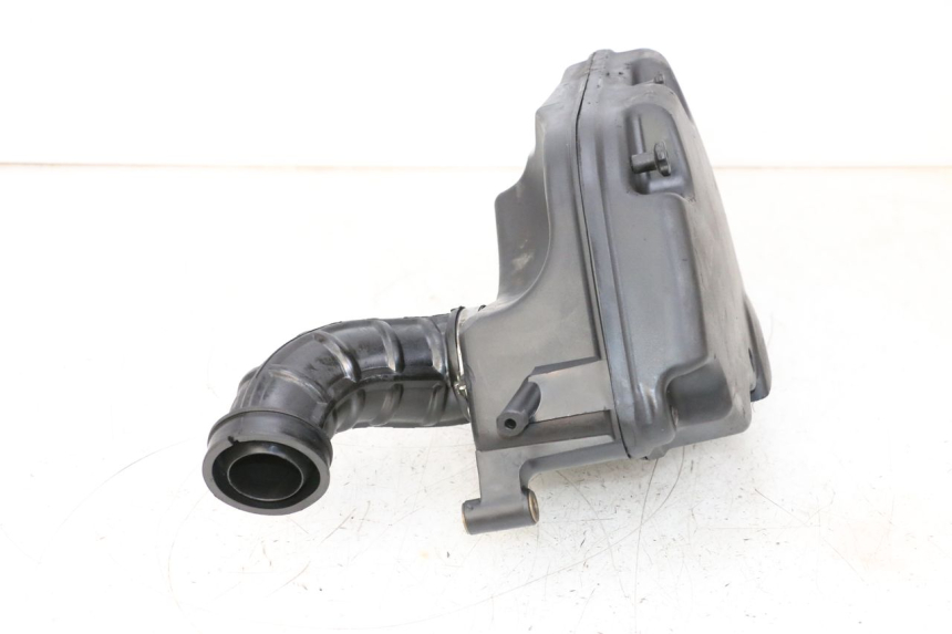 photo de AIR BOX PIAGGIO VESPA GTS SUPER IE 125 (2009 - 2016) - Fixing points details