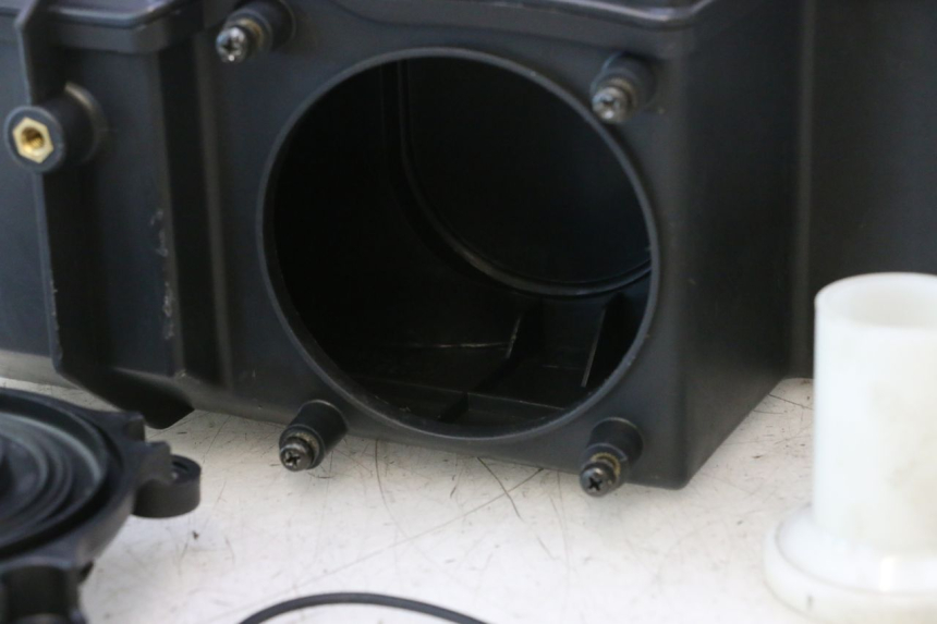 photo de AIR BOX DAELIM VJ ROADWIN 125 (2004 - 2007) - Component detail
