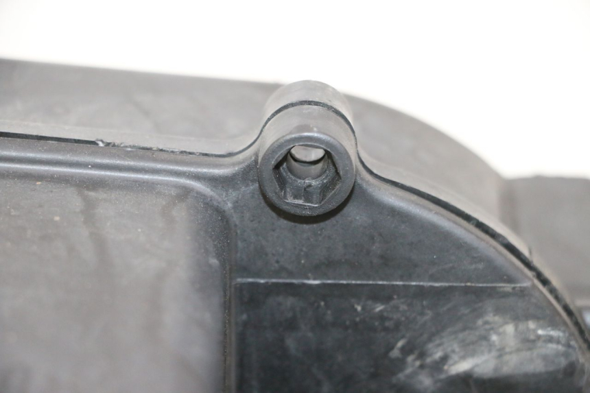 photo de AIR BOX YAMAHA YP MAJESTY 125 (2002 - 2006) - Fixing points details