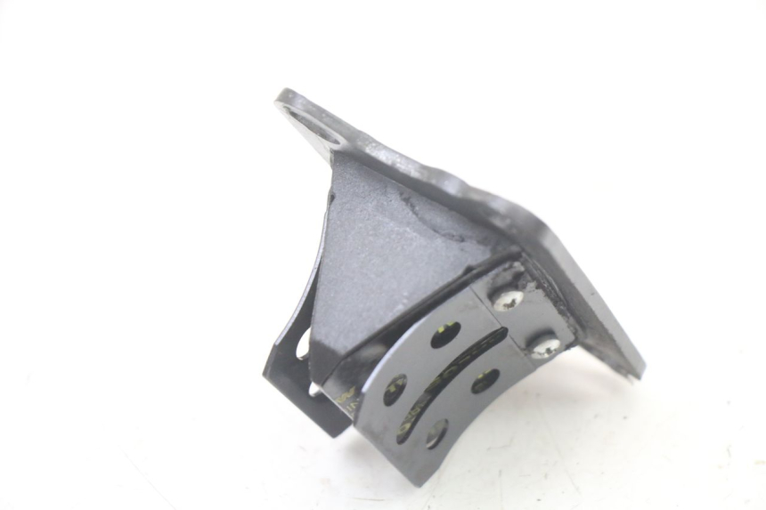 photo de INTAKE VALVE APRILIA RS 50 (1999 - 2005) - Fixing points details