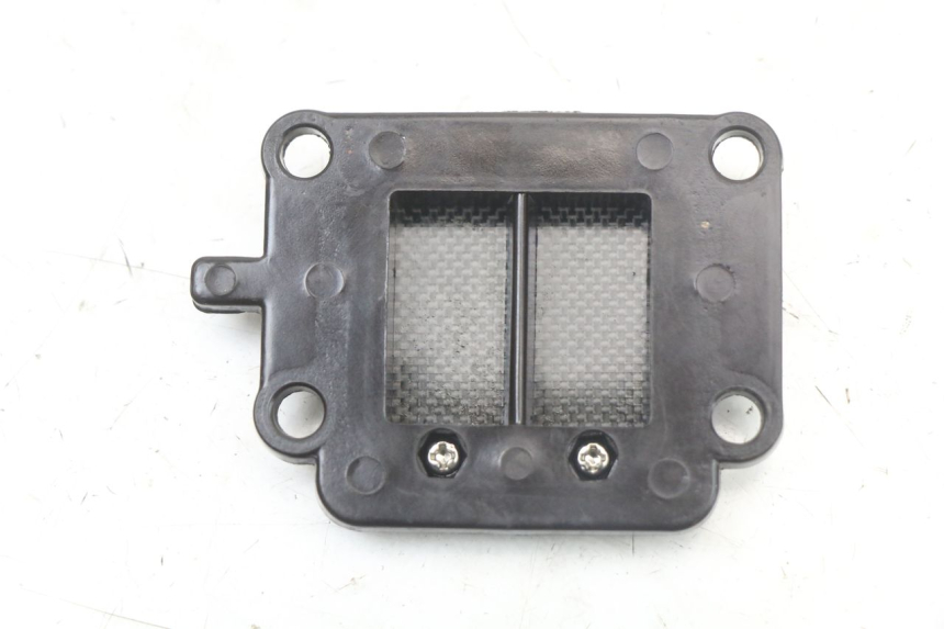 photo de INTAKE VALVE YAMAHA BW'S 50 (2004 - 2017) - Technical close-up