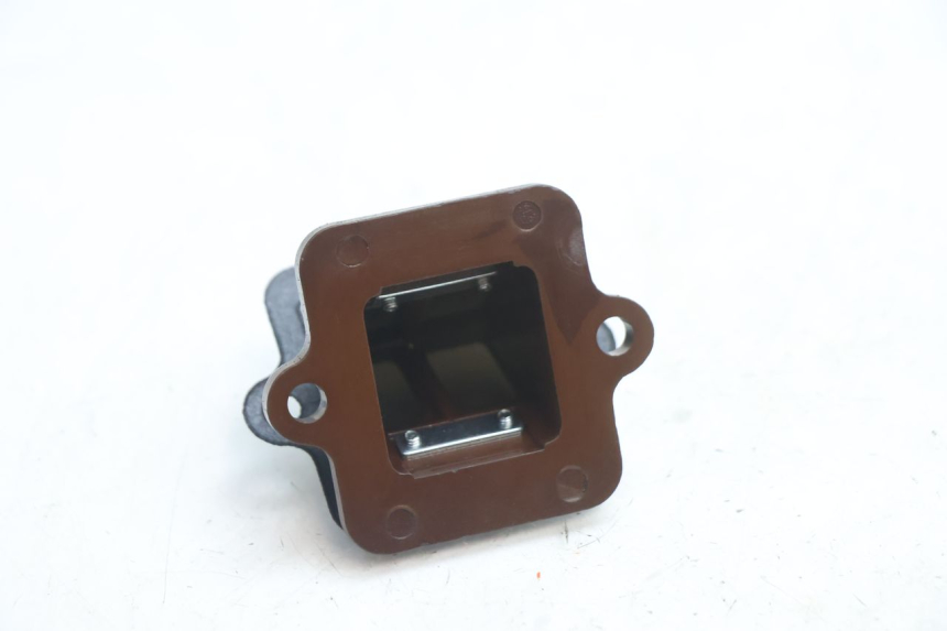 photo de INTAKE VALVE PEUGEOT KISBEE 2T 50 (2018 - 2022) - Zoom on usage condition