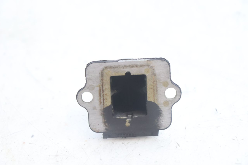 photo de INTAKE VALVE PIAGGIO LIBERTY 50 (1998 - 2003) - Technical close-up