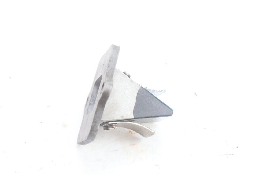 photo de INTAKE VALVE PEUGEOT LUDIX BLASTER 50 (2006 - 2014) - Zoom on usage condition