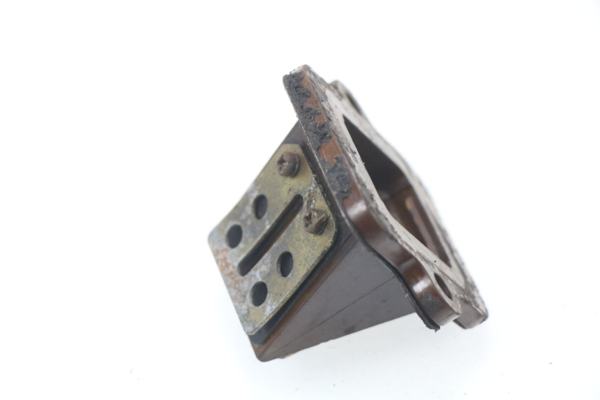 photo de INTAKE VALVE PEUGEOT LUDIX 50 (2008 - 2017) - Zoom on usage condition