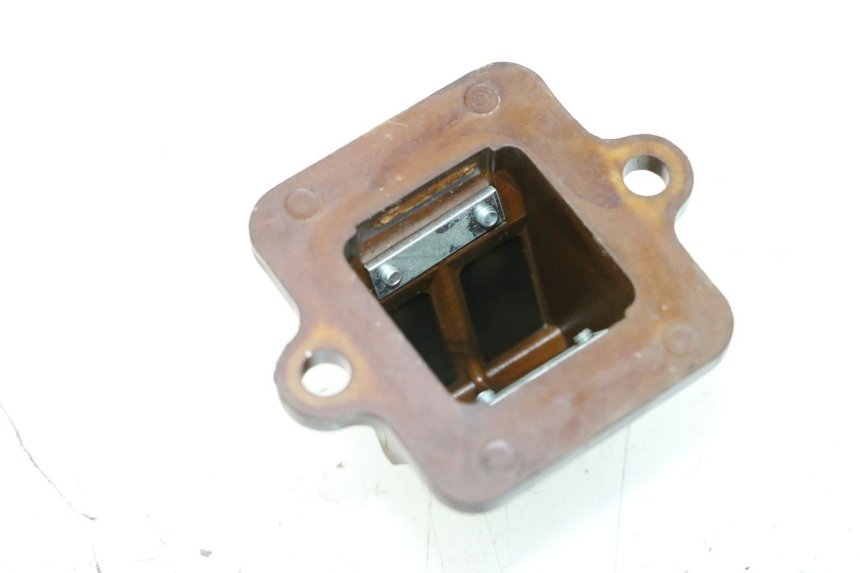 photo de INTAKE VALVE PEUGEOT LUDIX ONE 50 (2004 - 2013) - Alternative perspective