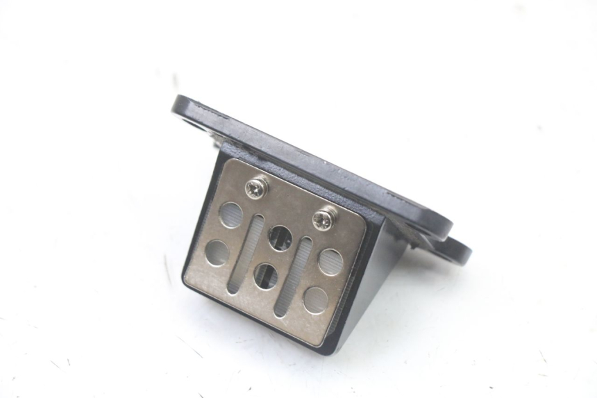 photo de INTAKE VALVE MBK X-LIMIT XLIMIT 50 (2007 - 2012) - Alternative perspective