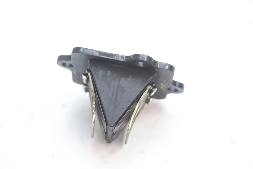 photo de INTAKE VALVE MBK NITRO 50 (2004 - 2008) - Alternative perspective