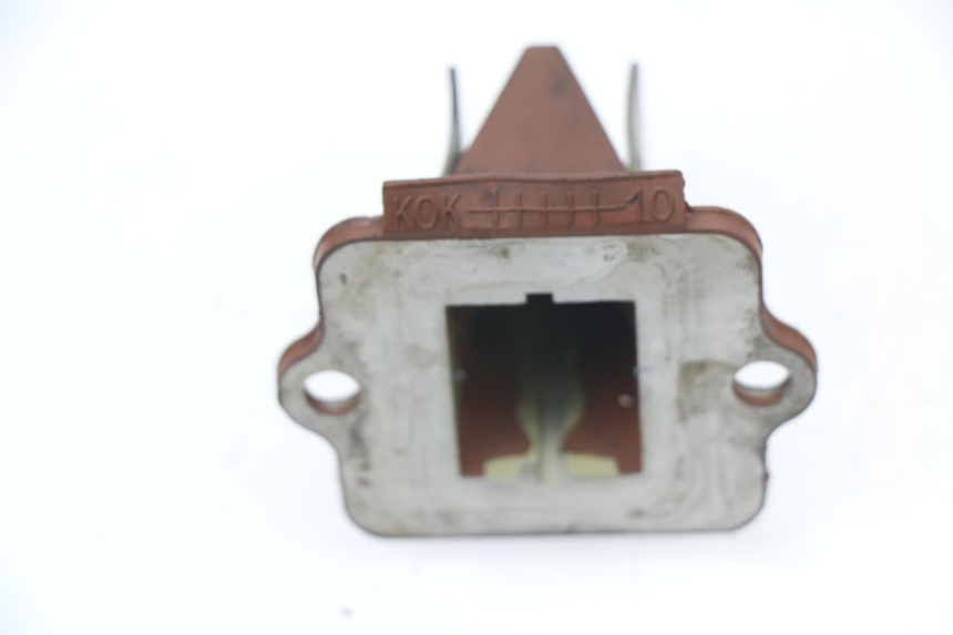 photo de INTAKE VALVE PIAGGIO NRG 50 (2004 - 2017) - Zoom on usage condition