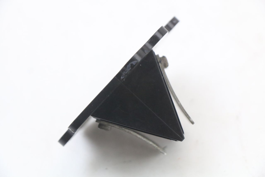 photo de INTAKE VALVE MBK OVETTO ONE 2T 50 (2013 - 2017) - Component detail