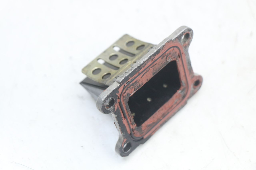 photo de INTAKE VALVE DERBI SENDA SM DRD X-TREME 50 (2011 - 2017) - Technical close-up