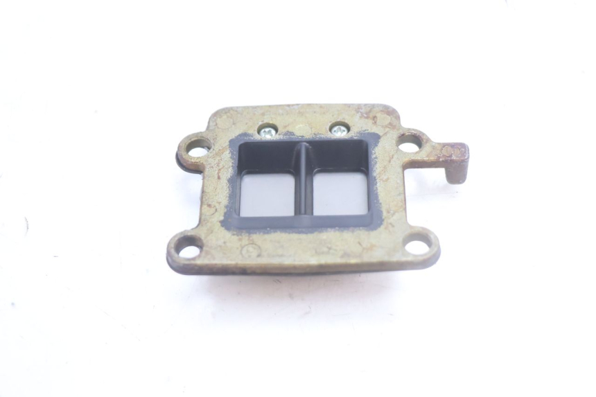 photo de INTAKE VALVE YAMAHA SLIDER 50 (1999 - 2004) - Zoom on usage condition