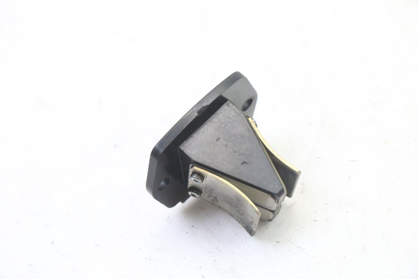 photo de INTAKE VALVE APRILIA SR 2T 50 (2018 - 2022) - Zoom on usage condition