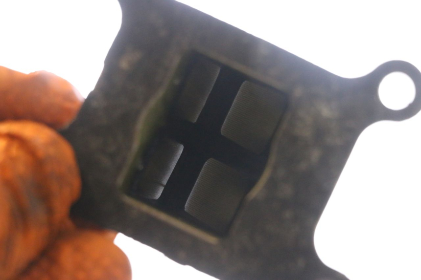 photo de INTAKE VALVE KYMCO SUPER 8 2T 50 (2007 - 2013) - Technical close-up