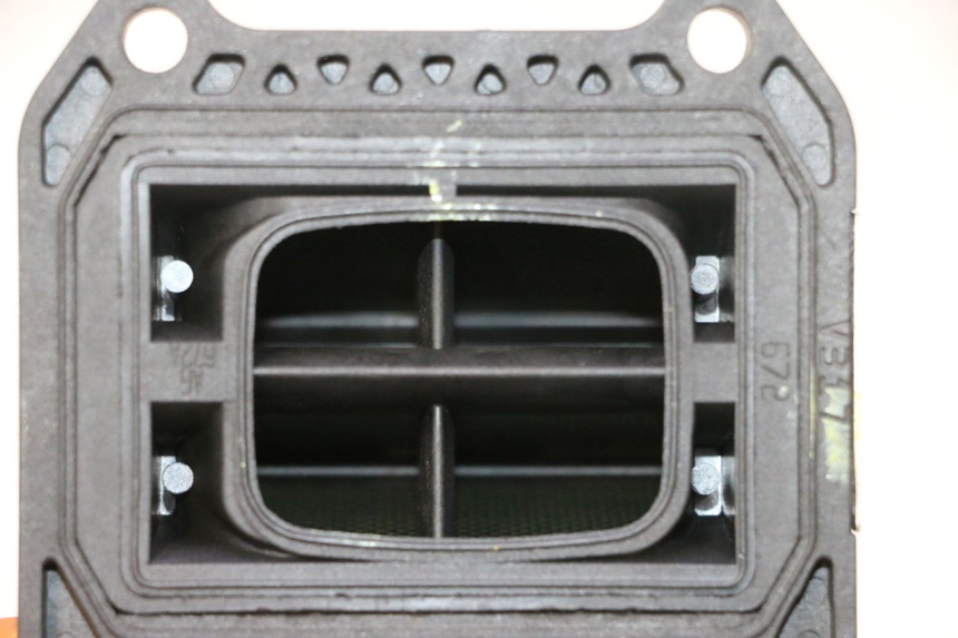 photo de INTAKE VALVE HUSABERG TE 250 (2011 - 2014) - Fixing points details