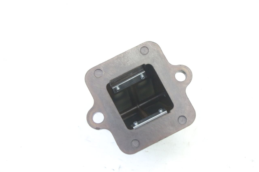 photo de INTAKE VALVE PEUGEOT VIVACITY NEW 2T 50 (2008 - 2017) - Alternative perspective