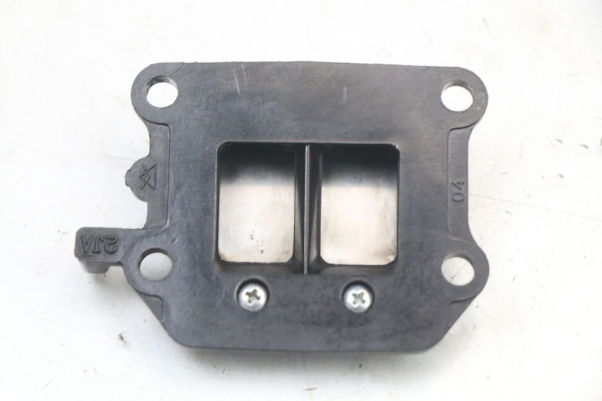 photo de INTAKE VALVE YAMAHA BW'S NG NEXT GENERATION 50 (1996 - 2003) - Technical close-up