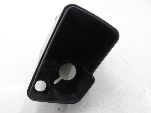 photo de GLOVE BOX PIAGGIO XEVO - X EVO 125 (2007 - 2017) - Zoom on usage condition