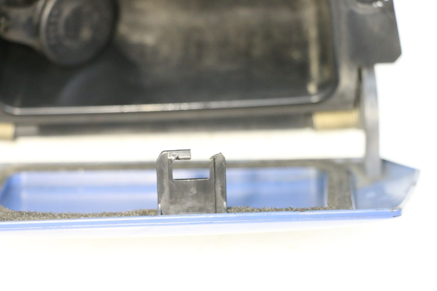 photo de GLOVE BOX YAMAHA FJR ABS 1300 (2006 - 2012) - Zoom on usage condition