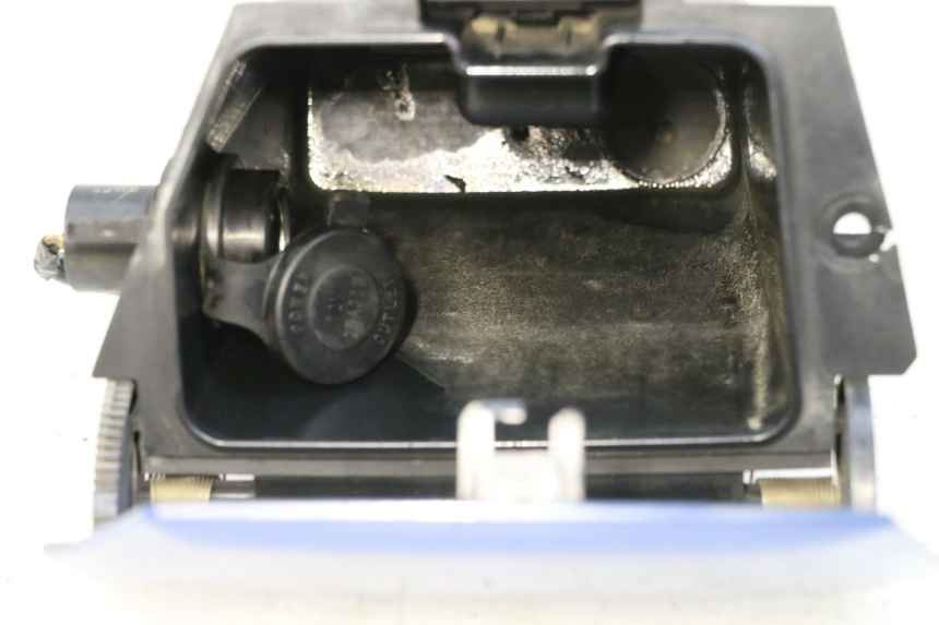 photo de GLOVE BOX YAMAHA FJR ABS 1300 (2006 - 2012) - Alternative perspective