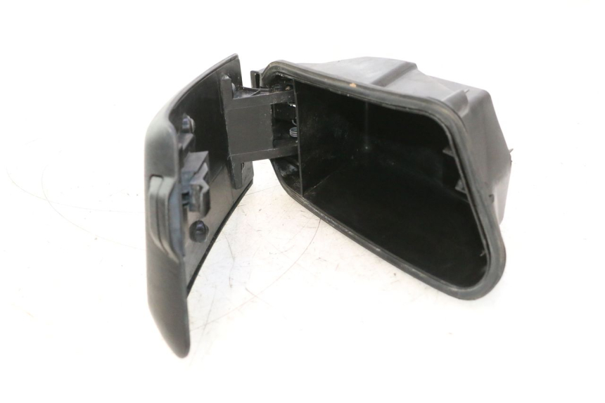 photo de GLOVE BOX HONDA FJS SILVER WING SILVERWING 400 (2005 - 2008) - Zoom on usage condition